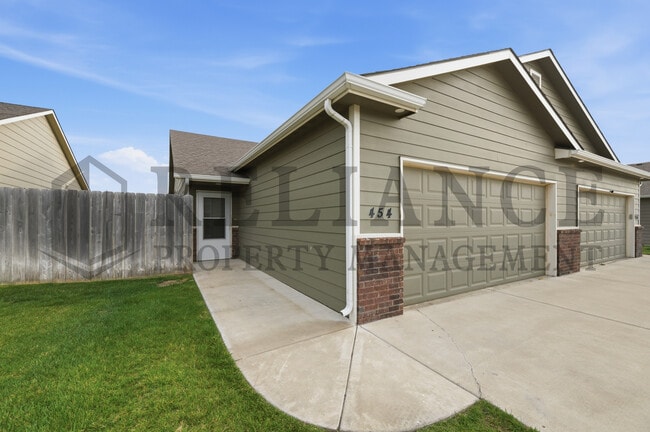 Photo - 454 S Longbranch Dr