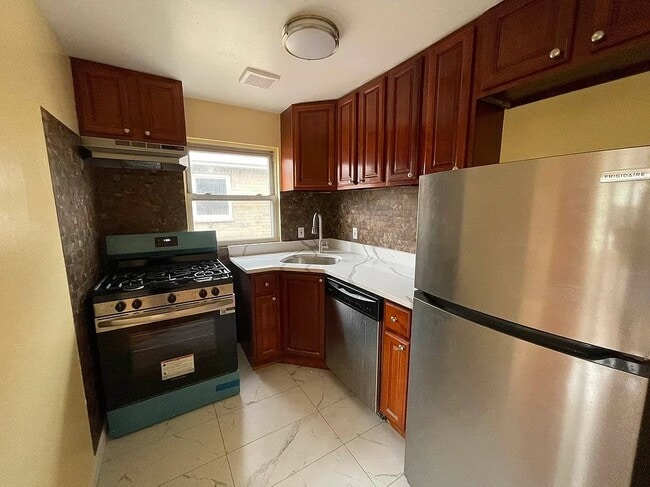 Photo - 10-23 Bay 31st Street