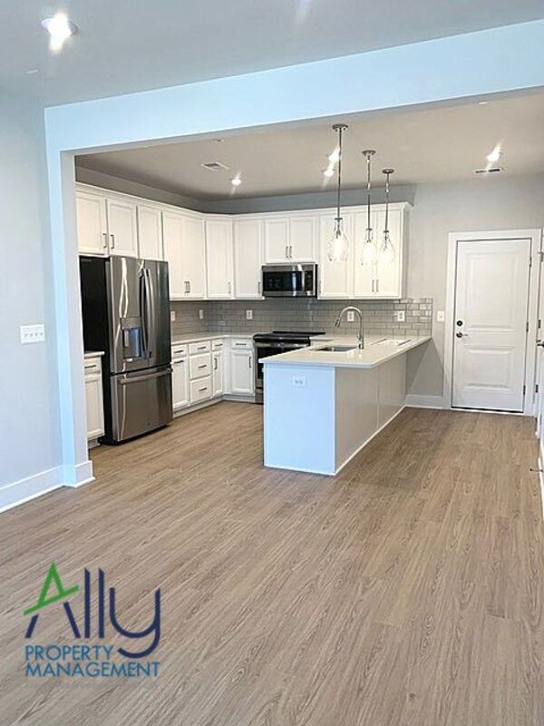 Photo - 822 Wesley Ln