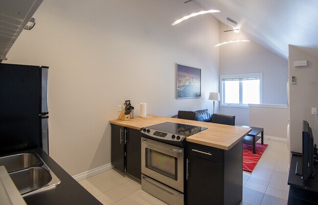 Photo - 110 Cumberland Ave N Unit 3