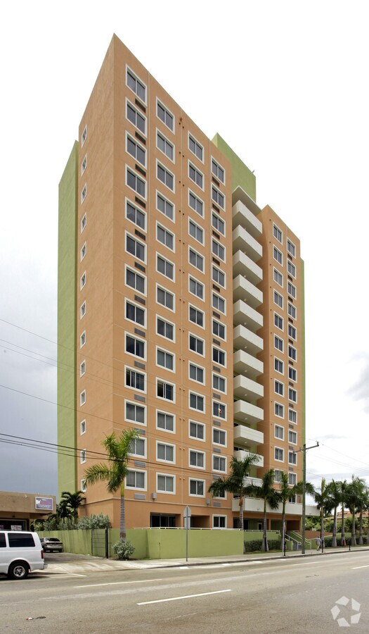 Photo - La Palma Apartments