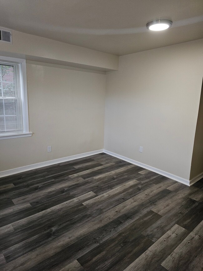Photo - 2816 Hartford St SE Unidad 3