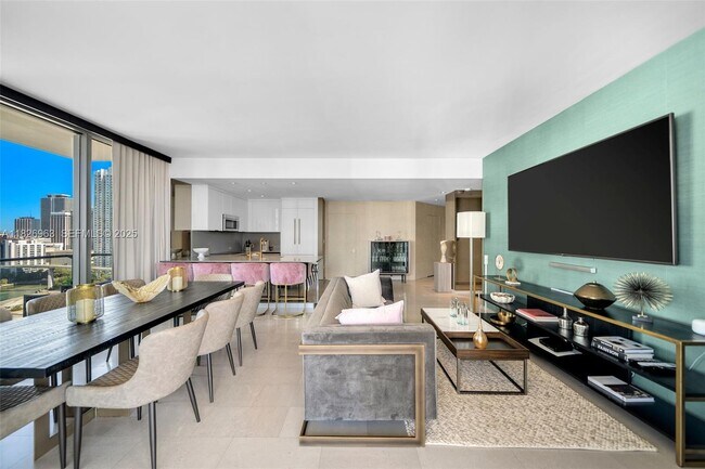 Photo - 88 SW 7th St Unidad 1212