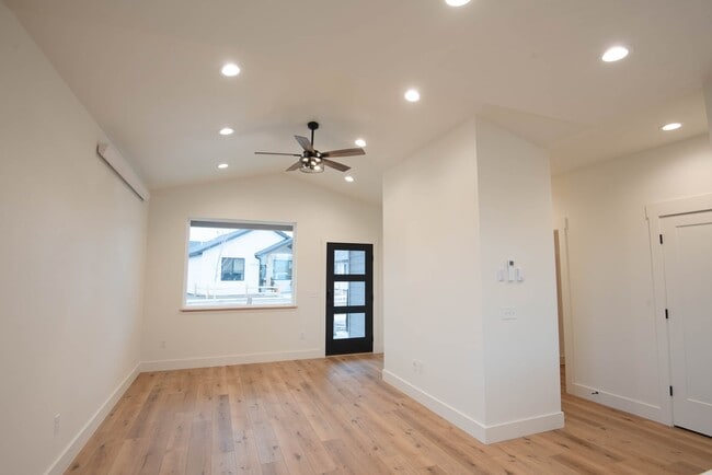 Photo - 1407 Windsor Dr