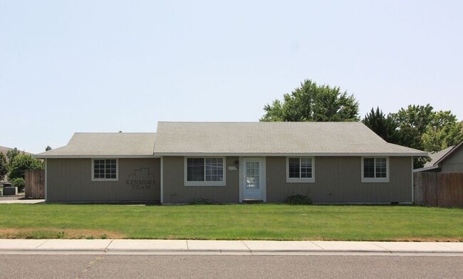 Photo - 4731 Hibiscus St House