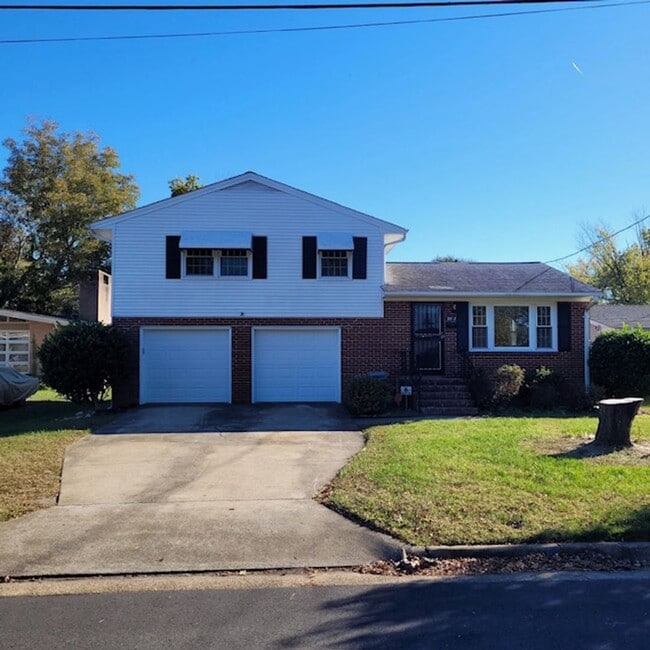 3 bedroom house in Hampton - 3 bedroom house in Hampton