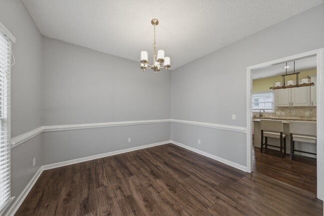 Photo - 8504 Powis Cir