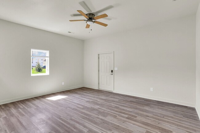 Photo - Escape to Serenity: Experience the Charm of our One-Bedroom Cottage!