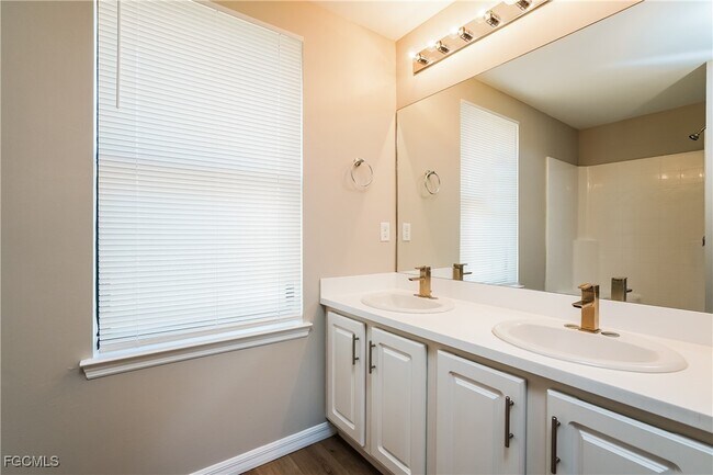 Photo - 3800 34th St SW