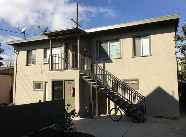 Building Photo - 2835 Huron St Unit .75