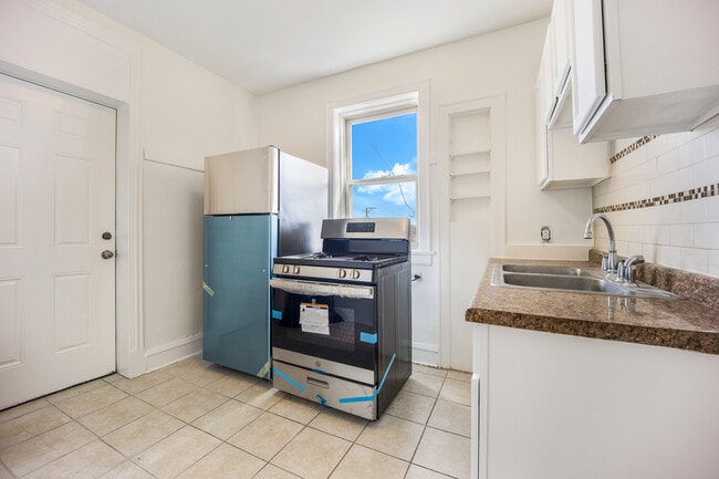 Photo - 2749 N Kilbourn Ave Unit 2