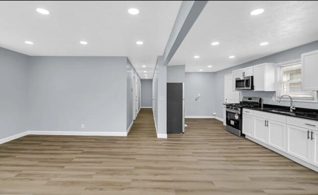 Photo - 3106 N Harding St