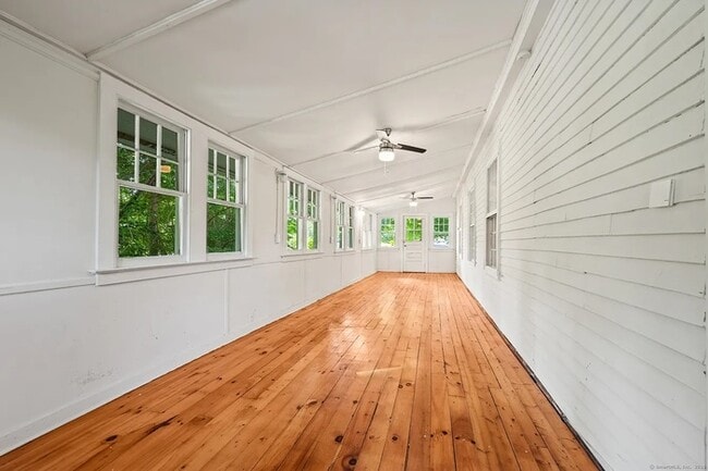 Photo - 1281 Durham Rd