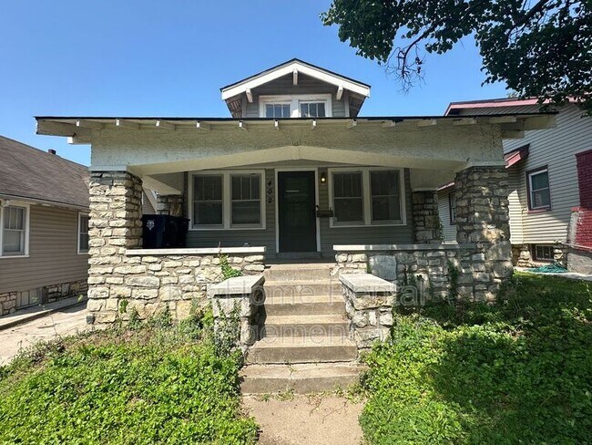 Photo - 402 Van Brunt Blvd House