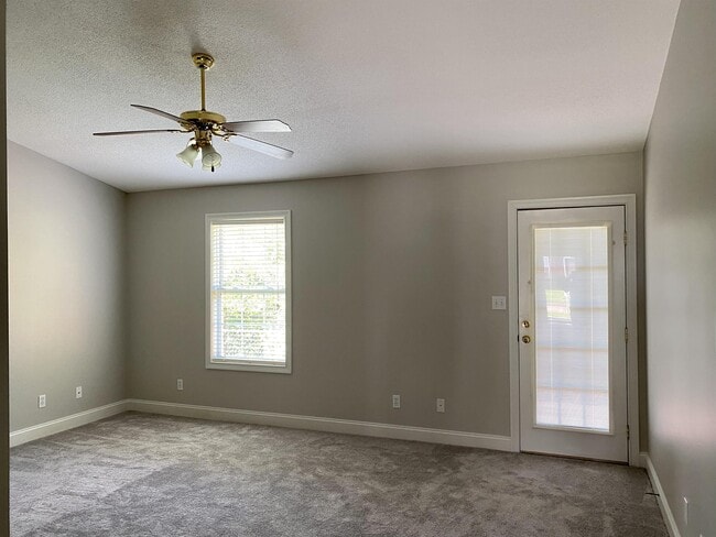 Photo - 809 Garcia Way