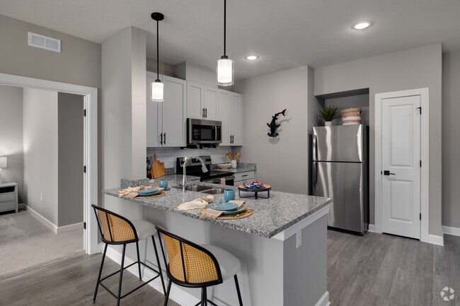 2BR, 2BA - 1,038SF - Kitchen / Dining Room
