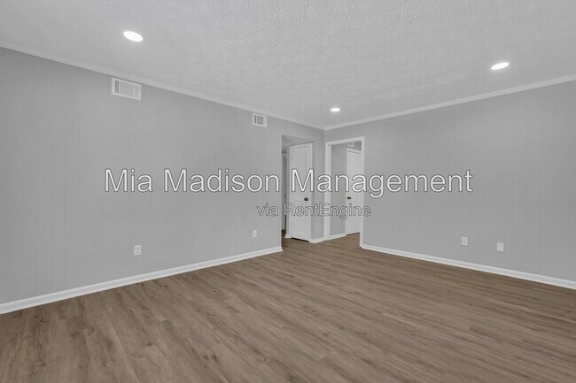 Photo - 111 E Mell St Unit 12