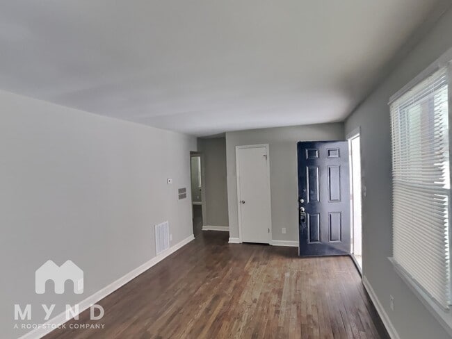 Photo - 1720 Finchley Dr