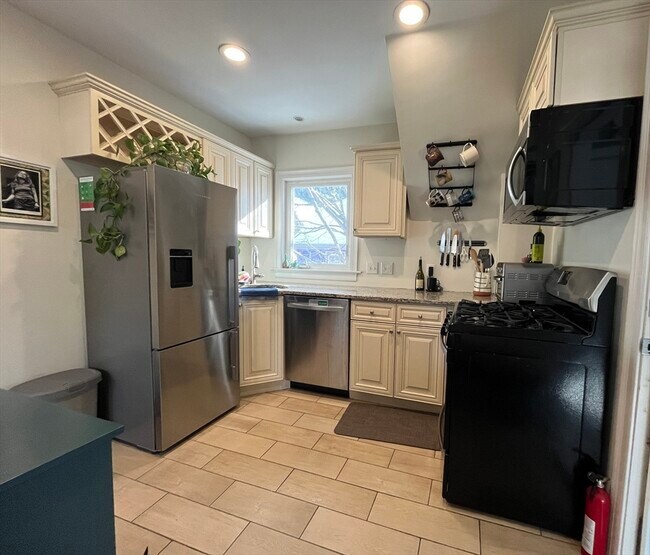 Photo - 32 Hautevale St Unit 2