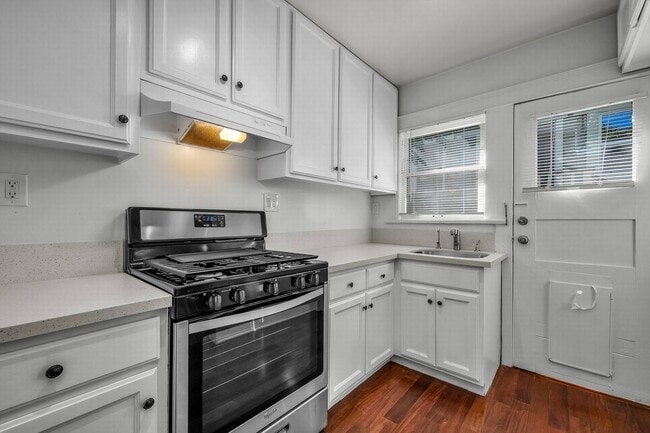 Photo - 660 Ocean Park Blvd Unit 660B