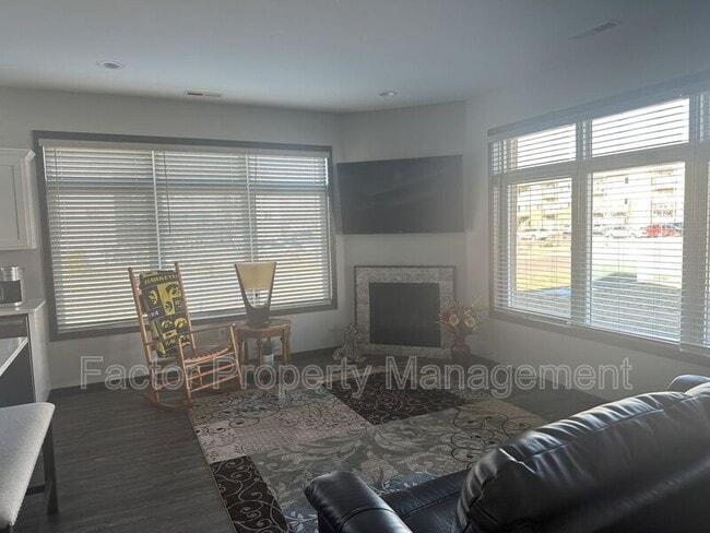 Photo - 312 Prairie Rose Trl