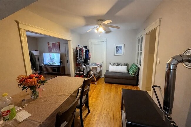 Photo - 328 Brooks St