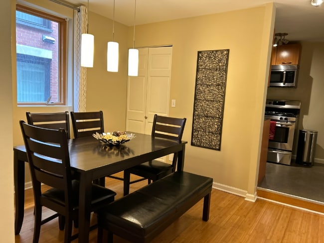 Photo - 830 W Altgeld St Unidad 1R