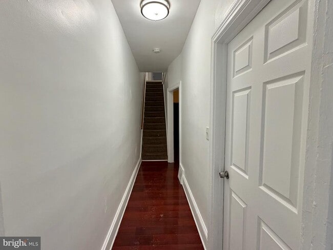 Photo - 122 Landing St