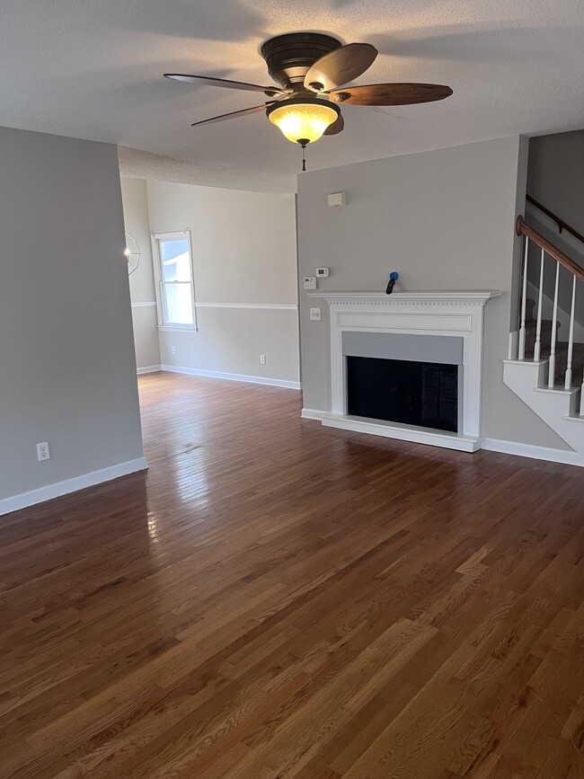 Photo - 218 Brookfield Cir