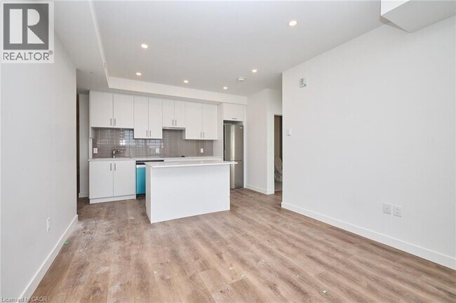 Photo - 461 Green Rd Unit 720