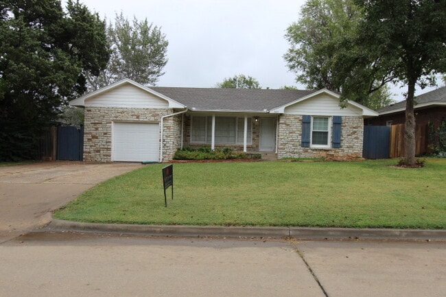 Photo - 2436 Huntleigh Dr