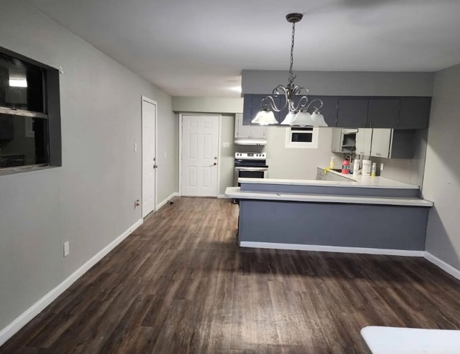 Building Photo - 1208 Sabinas St Rental