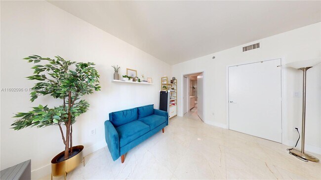 Photo - 500 Brickell Ave Unidad 2610