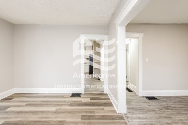 Photo - 1823 Sundale Ave