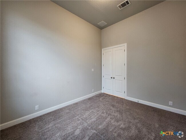Building Photo - 1113 Carriage Loop Rental