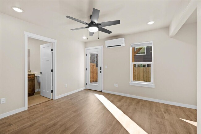 Photo - 7875 28th St