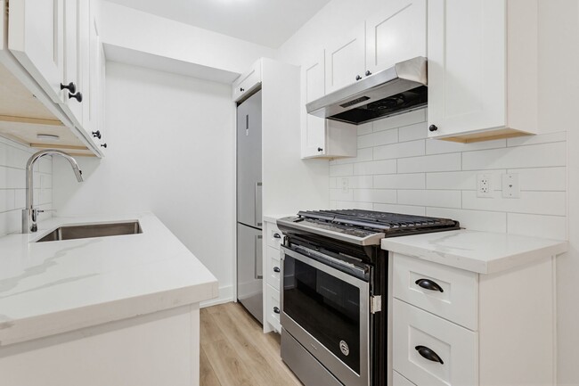 Building Photo - Trendy 1 Bed in Durand Unit 108