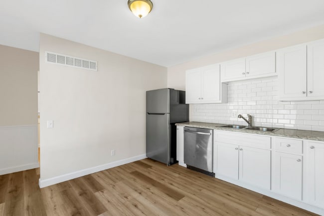 Photo - 2 Storkway Ct