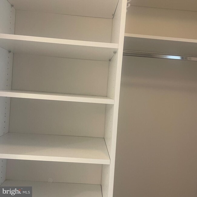 Photo - 5225 Pooks Hill Rd Unidad 703N