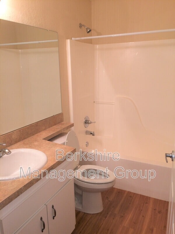 Photo - 1106 Brook Meadow Dr