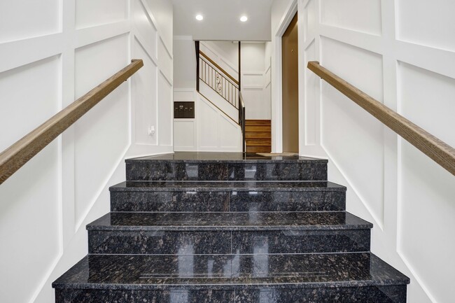 Photo - 120 E 57th St Unidad 3E