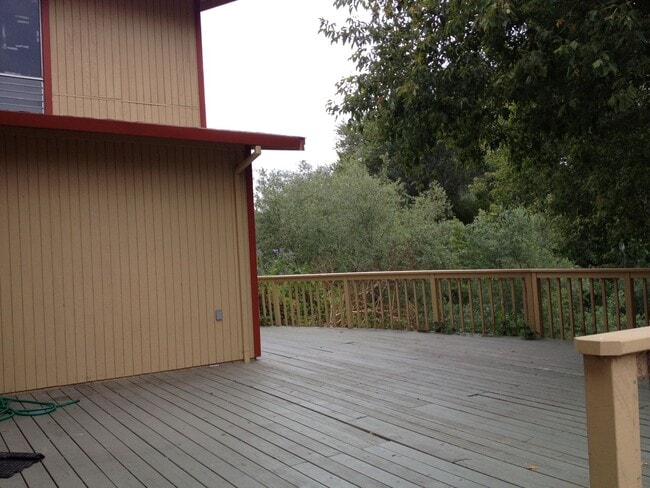 Photo - 5 Bedroom 3.25 Bath Close to UC, hiking, mountain biking