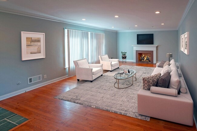 Building Photo - Beautiful, one of a kind property on four ... Rental