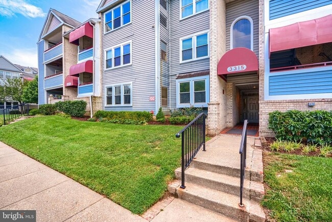 Building Photo - 3315 Sir Thomas Dr Unit 4-B-43 Rental