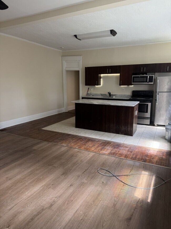 2422 Barton Ave Unit 2422 Barton Ave Unit A