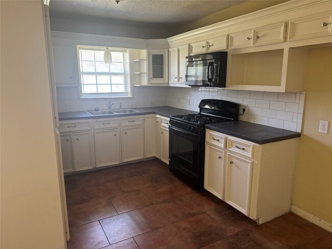 Building Photo - 6830 Langdon Ln Rental