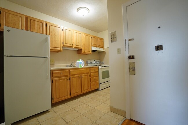 Photo - 20 Armington St Unit 23