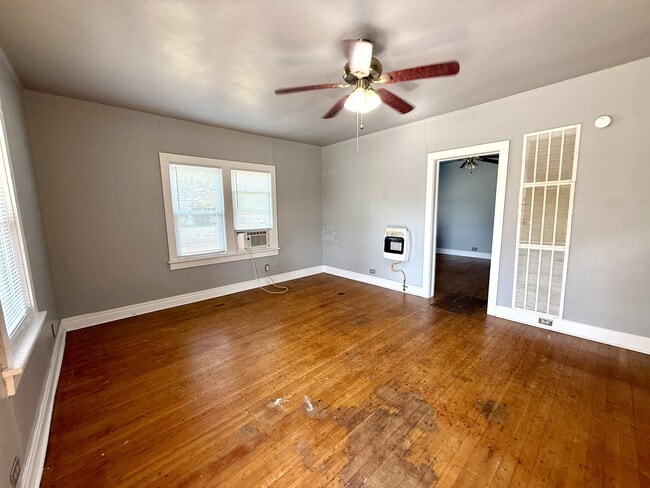 Photo - 336 D St NW