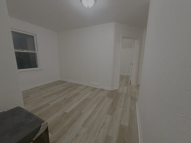 Photo - 2101 5th Ave Unit B