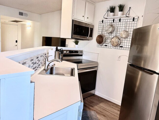 Photo - 5300 E Waverly Dr